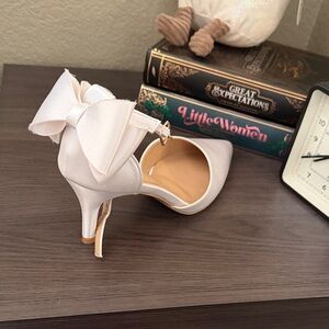 Elegant White Bow Heels